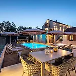 Villa Lady Stone