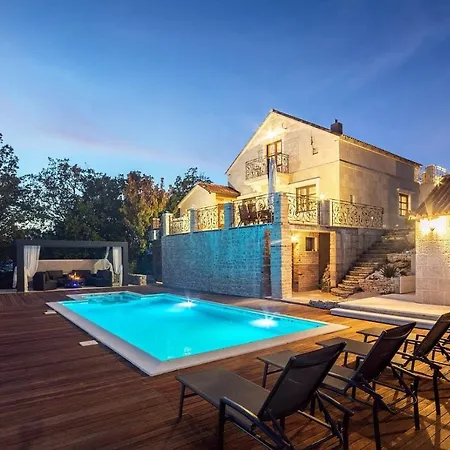 Lady Stone Villa Lovrec