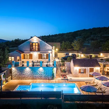 Lady Stone Villa Lovrec
